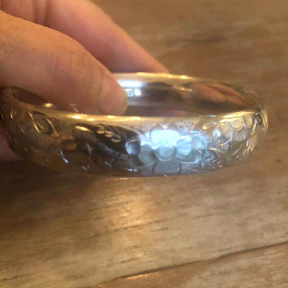Sterling silver bangle bracelet